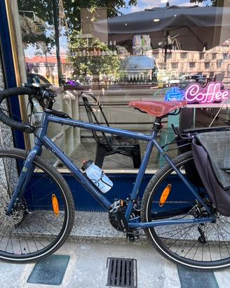 Touring bike Kona Sutra SE