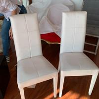 Coppia di sedie in pelle alte