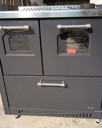 Stufa a legna con forno Cadel