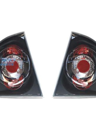FANALI PER SKODA OCTAVIA SW. SFONDO NERO.