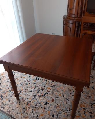 Tavolo in legno