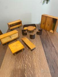 Mobili in legno per bambole