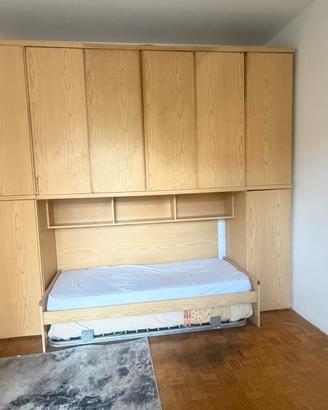 Mobile a ponte impiallacciato frassino con letto