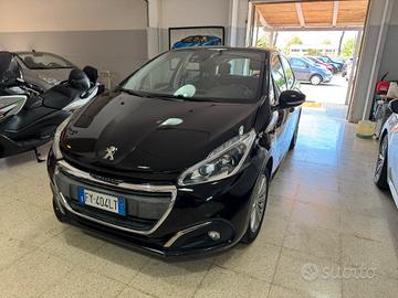 Peugeot 208 PureTech GPL 82 cv Allure NAVIGATORE-R