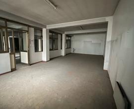 Catania- Deposito 1200 mq camionabile sing 595.000