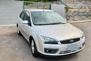 Ford Focus 1.6 Grigia