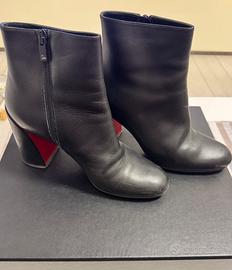 Christian Louboutin- “Jane” stivaletti in pelle