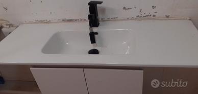 lavandino con mobile 