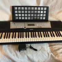 Pianola tastiera Yamaha PSR E203