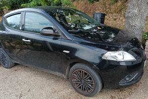 Lancia Y