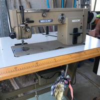 Macchina da cucire lineare Necchi