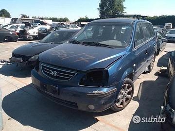 Kia Carens 2003 Demolita - Per Ricambi