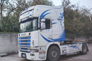 Scania 164 580 con disco