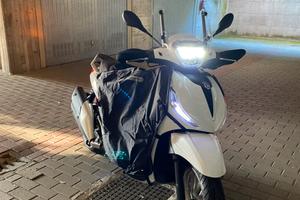 Scooter Beverly 400 2021