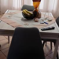 tavolo allungabile più 4 sedie