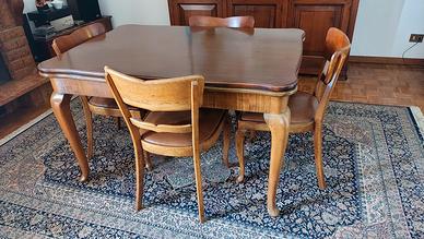 Tavolo in legno e 6 sedie