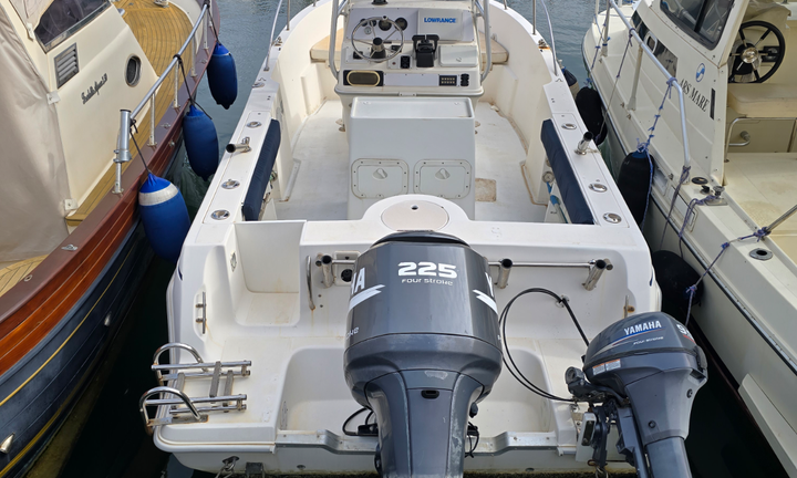 Barca da pesca a motore Acquasport sek 225 2motori