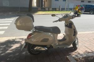 Vespa Gts 300 - Anno 2023