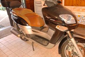 Scooter YAMAHA XC300