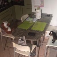 tavolo marmo 5 sgabelli