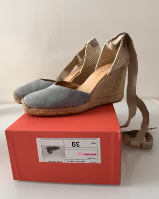Espadrillas con zeppa e lacci alla caviglia