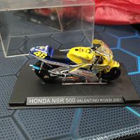 Modellino moto HONDA NSR 500 Valentino Rossi 2001