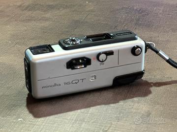 Fotocamera vintage anni '70 - Minolta 16QT