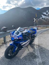 Yamaha r1 big bang