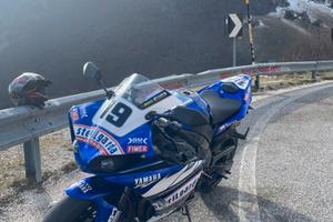 Yamaha r1 big bang