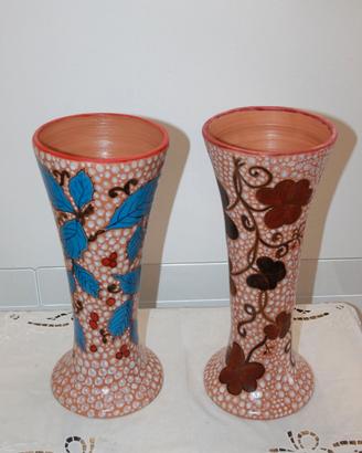 Vaso da arredo, lavorato al tornio, terracotta dip