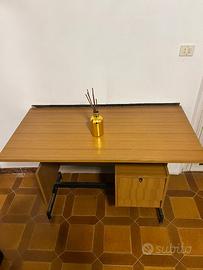 Mobile/Scrivania in legno
