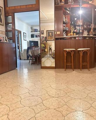 4 LOCALI A SANT'ANTONIO ABATE