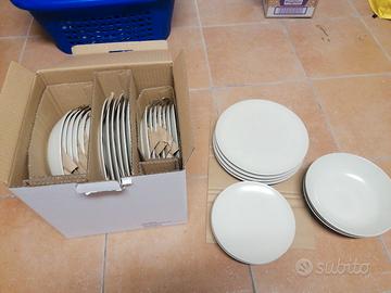 piatti ikea colore beige