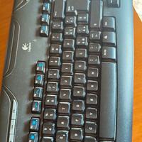 Tastiera Logitech senza fili 