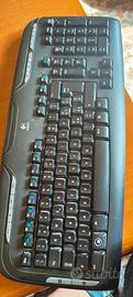 Tastiera Logitech senza fili 