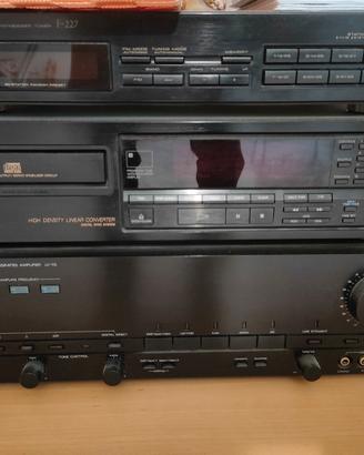 stereo con casse acustiche