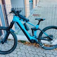 bicicletta elettrica ebike cube stereo ybrid 160