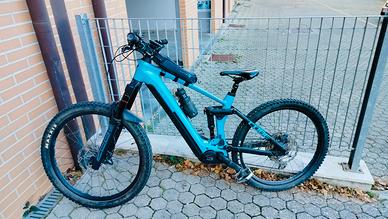 bicicletta elettrica ebike cube stereo ybrid 160