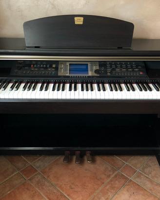 Piano digitale Yamaha CVP 203