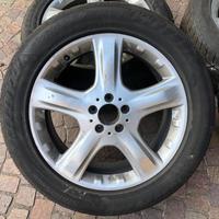 Cerchi in lega con gomme invernali Mercedes ML