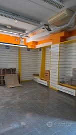 scaffali da negozio  componibili verticali 