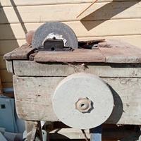 Antica mola a pedali