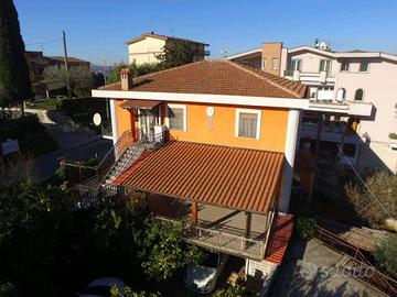 Appartamento di 148 m² con 4 locali a Boville Erni