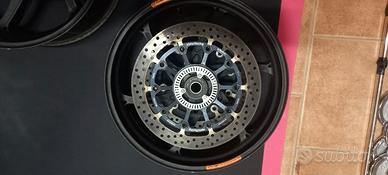 cerchi oz modello gas 6 razze bmw s 1000 rr 19  25