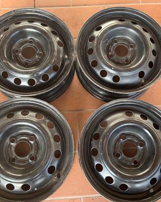 CERCHI CERCHIONI AUTO 5,5 x 14”