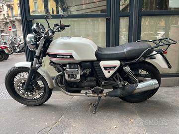 Moto Guzzi V7 Classic Custom