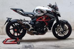 MV Agusta - Brutale 800