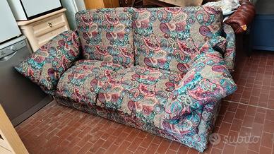 divano letto 2/3 posti in tessuto