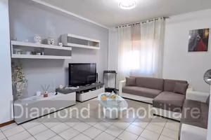 Appartamento con ampio spazio esterno a Catania