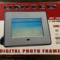 Digital photo frame United